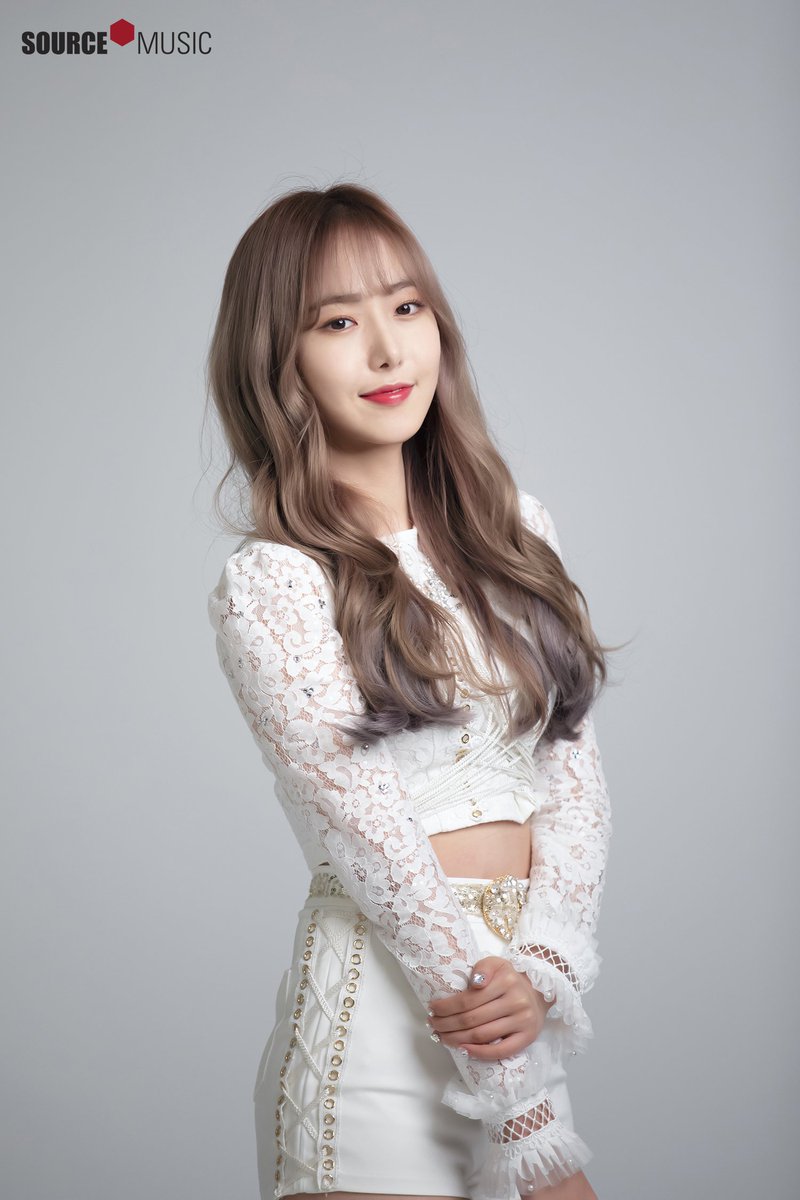 Season of GFRIEND Encore Poster Photoshoot Behind

naver.me/F8MLaGIe   #신비 #SinB