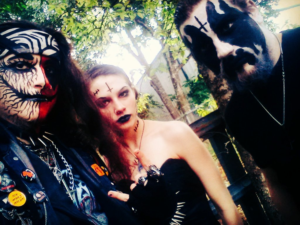 blayk_deth's tweet photo. Hit up #KÖNSTRIKTOR to revel in dëbaüchery and dësekrätion
https://t.co/IpylmomwXU 🐍💀🐍 #metal #shockthrash #DevotionToTheSerpent #serpentinelegion #heavymetal #woodlandsmetalscene #Houston https://t.co/4RaLkkPZ3y
