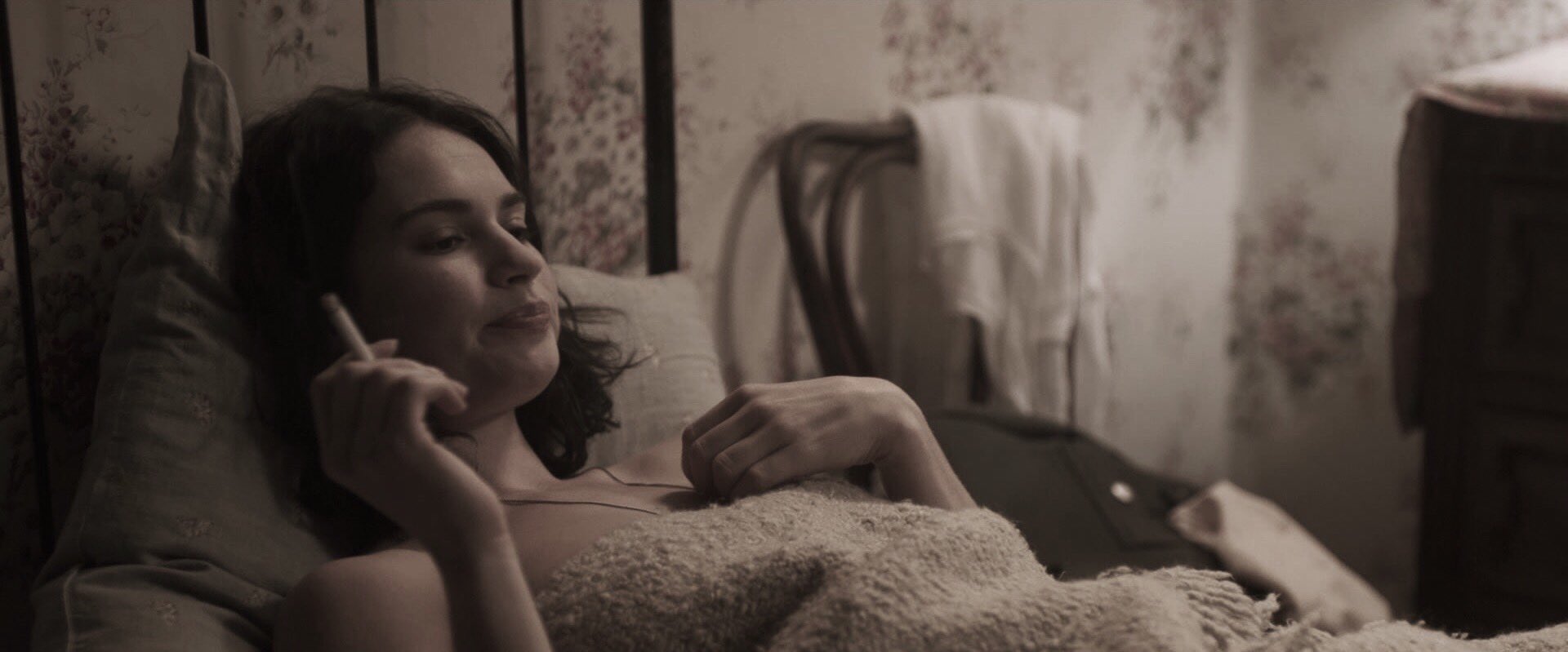 lily james on X: "lily james as mieke de jong in the exception (2016) https://t.co/gpGFiVUaMC" / X