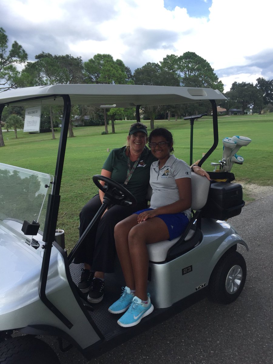 art_LMS's tweet photo. Great first match today against Citrus Springs &amp; South Sumter 👍🏼🏌🏽‍♀️⛳️Almost finished our round before the rain kicked in!🤷🏼‍♀️ #WeAreLMS #LMSgirlsgolf https://t.co/7csDJ8lc69