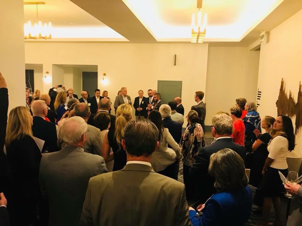 karinjimnz's tweet photo. Insightful evening and great discussion @federalreserve SF & @Banxico Binational Meeting - thank you @GlennHamer & @AZChamber for hosting an excellent meeting! #AMCleadership https://t.co/4Rhfyvuk2a