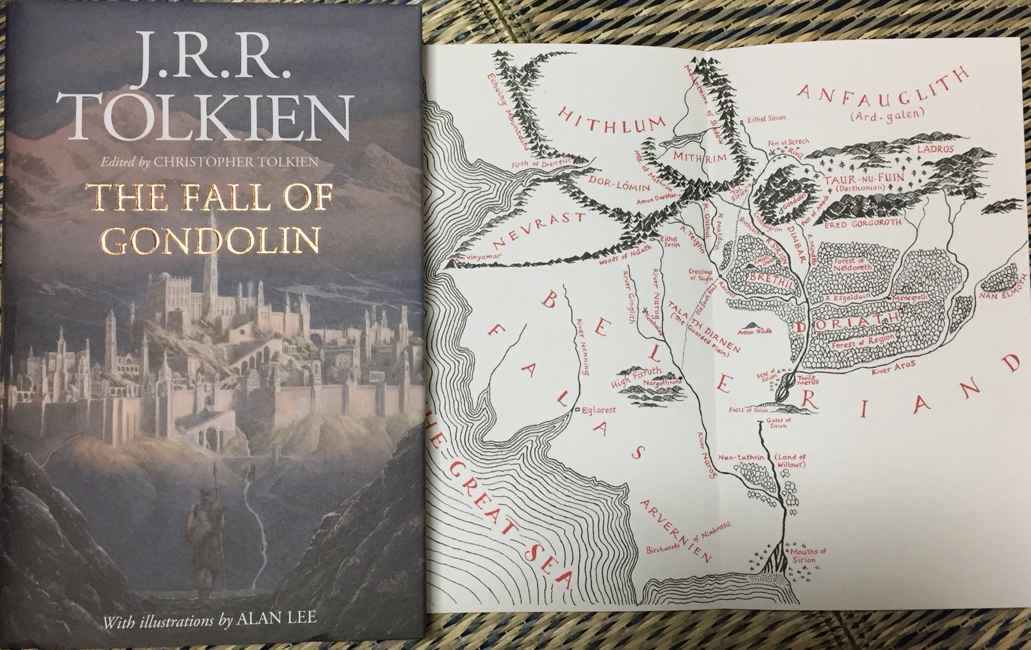 ぷぅ 積読山の観劇沼 迷子 ゴンドリンの陥落届いた アランリーのさし絵全部カラーとかどんな贅沢 なんとか頑張って読めるようになりたい 3 裏表紙はウルモ様 ちなみに地図と家系図もついてた フェアノール ぷぅ 積読山の観劇沼 迷子 ゴンドリンの陥落届いた アランリーのさし絵全部カラーとかどんな贅沢 なんとか頑張って読めるようになりたい 3 裏表紙はウルモ様 ちなみに地図と家系図もついてた フェアノール