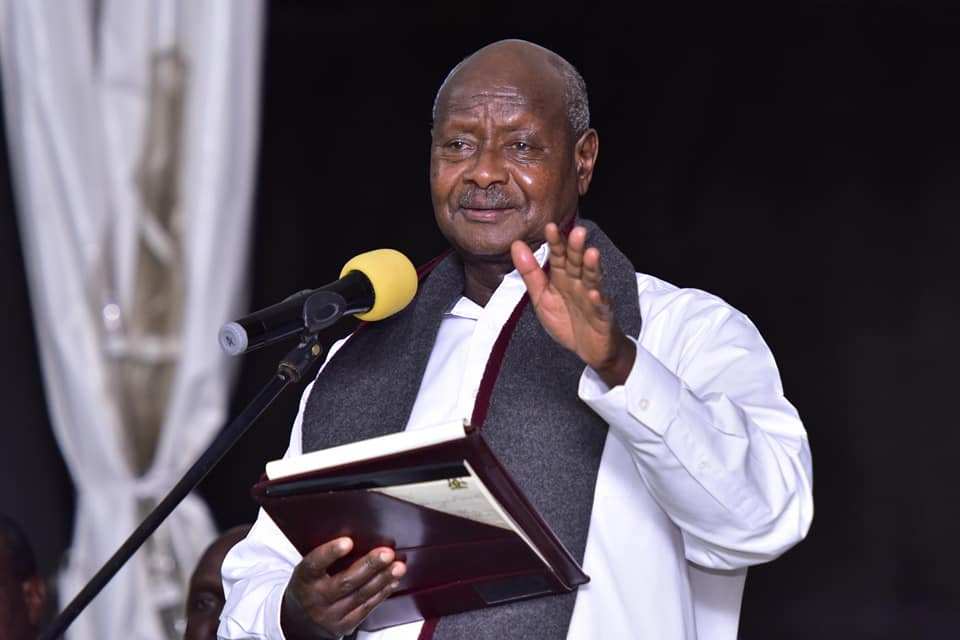 PRESIDENT MEETS UGANDANS IN CHINA, PROMISES TO MAKE THEIR CASE ugandaembassybj.org/press-releases…