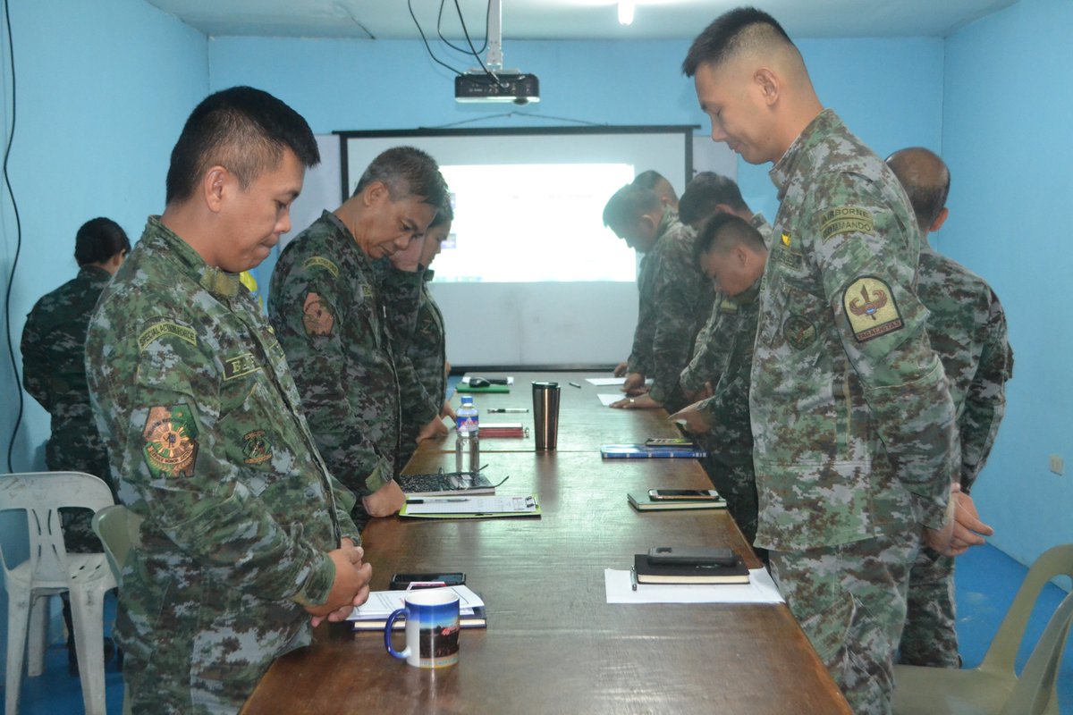 AirUnitSAF's tweet photo. On September 6, 2018 at 9:00 AM, Personnel of this unit led by PSUPT VINCENT CRIS B BANGWA, Assistant Chief, Air Unit conducted Monthly Operation Review at conference room for the Month of August 2018. https://t.co/mF4Oe4KrXy