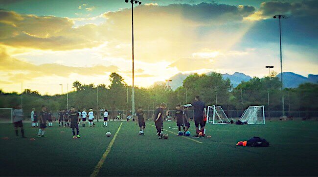 Irvinsogood's tweet photo. Training Views⚽️🌅 @DowntownLVSC https://t.co/VVKhcFa937