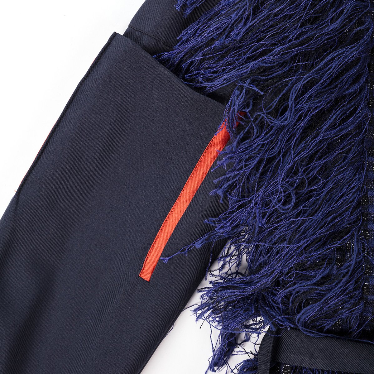 KayLiTheLabel's tweet image. /// Close up on our VICTORIA trench coat ///
Featuring an unique sleeve pocket highlighted with a splash of contrasting rustic orange.  Available online now.👆🏻
#kaylithelabel #fashionweek #fashion #designer #liveauthentic #positivevibes #fringes #beingboss #designinthedetails