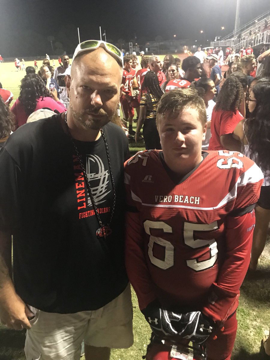 HurriFett's tweet image. Great game tonight as the @VBFreshFootball got the W over Centennial 27-26. Was exciting to get to watch my son play his first high school football game! #VBHSFreshman2018 #VBHS #ItsGreatToBeAFightingIndian #OLine #65 #ProudDad #VeroNation