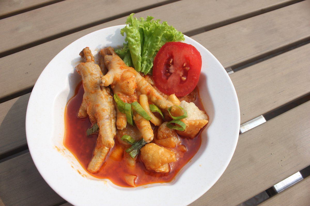 siang2 kaya gini 
yang pedes2 bikin melek nihhh.....
seblak ceker atau seblak campur jangan bingung milih dua-dua nya ada di Venus Cimahi

VENUS CIMAHI 
Jl. gandawijaya no.118