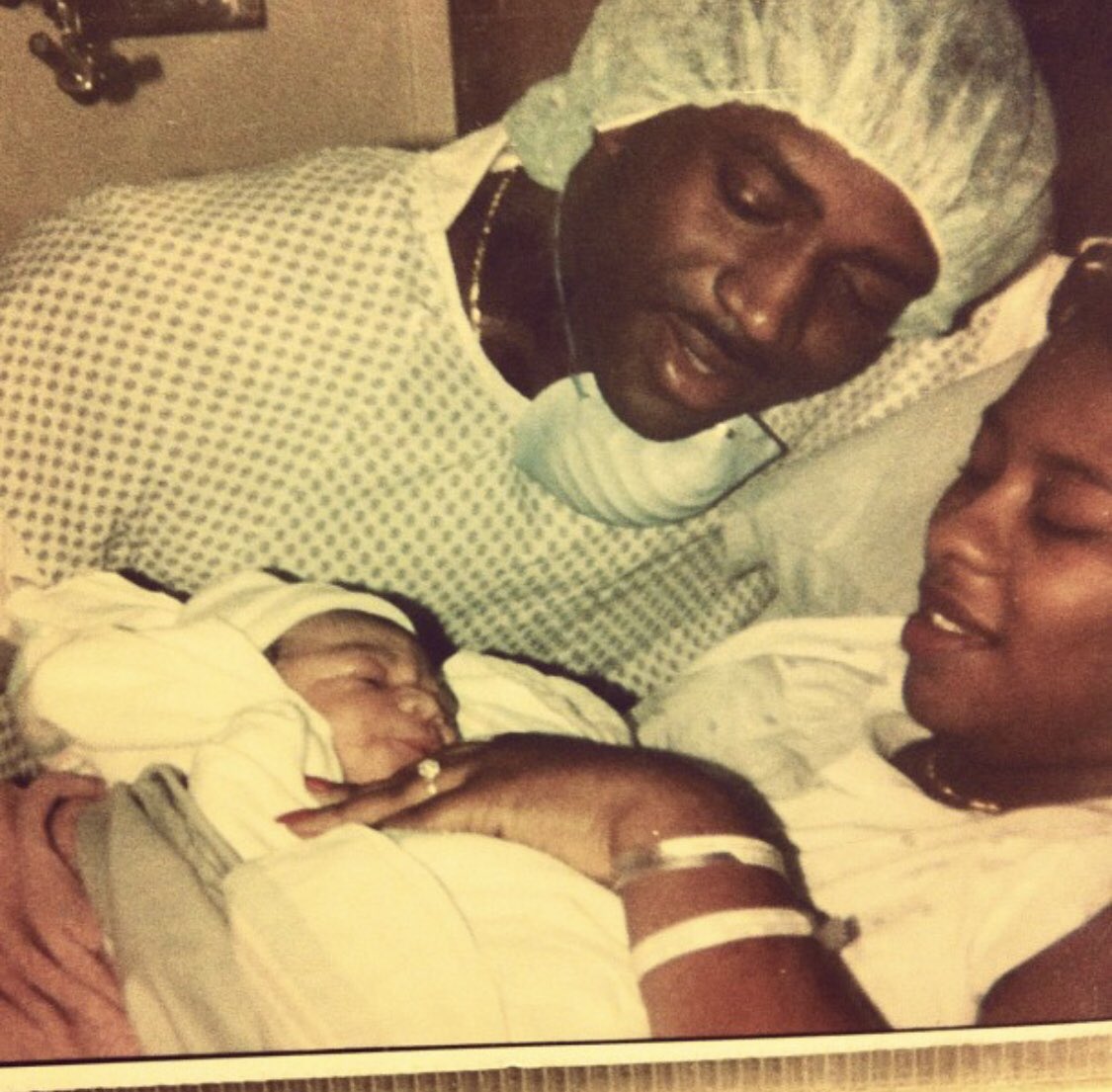 sincerely93's tweet image. Happy 25th to me . 👑♍️‼️ #OGstatus 😎