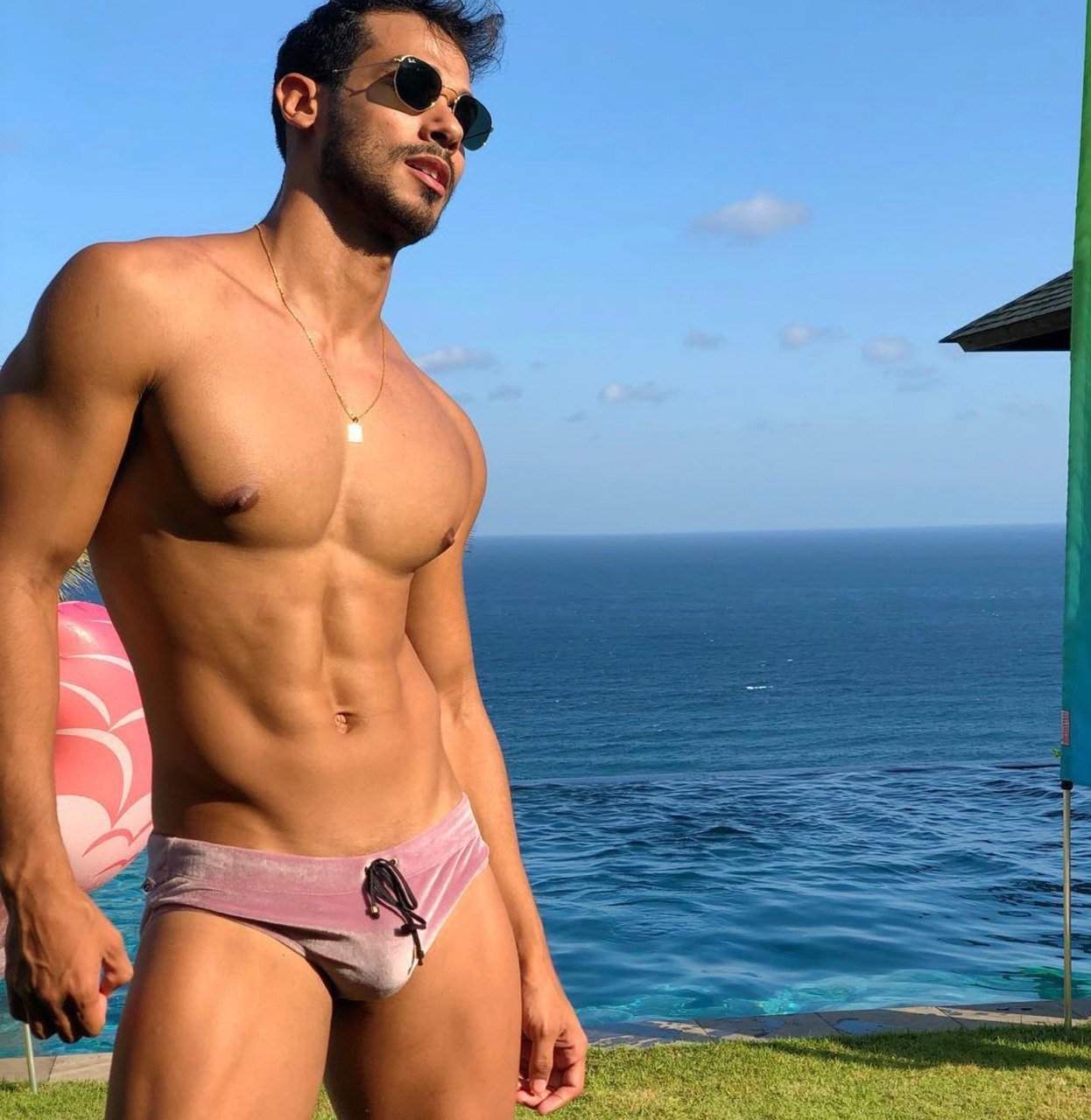 Hunter Manning gay голый с членом