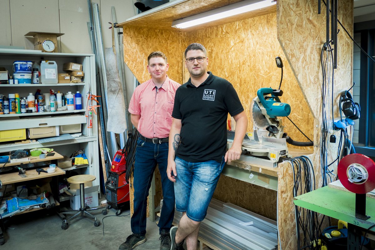 Frank Verheggen heeft sinds kort een vast contract bij Utilicht. Hij is   nu ECHT in dienst als begeleid werker. En het mooie is: Frank heeft  zelf  om dit contract gevraagd, want 'ja heb je, nee kun je krijgen'. werkpuntkom.nl/nieuws/1264753…