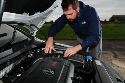 auto_svcs's tweet image. Cold weather can sneak up on you quicker than you think. Make sure you&apos;re prepared for when it does! #autumn #winterdriving bit.ly/1hslm5z