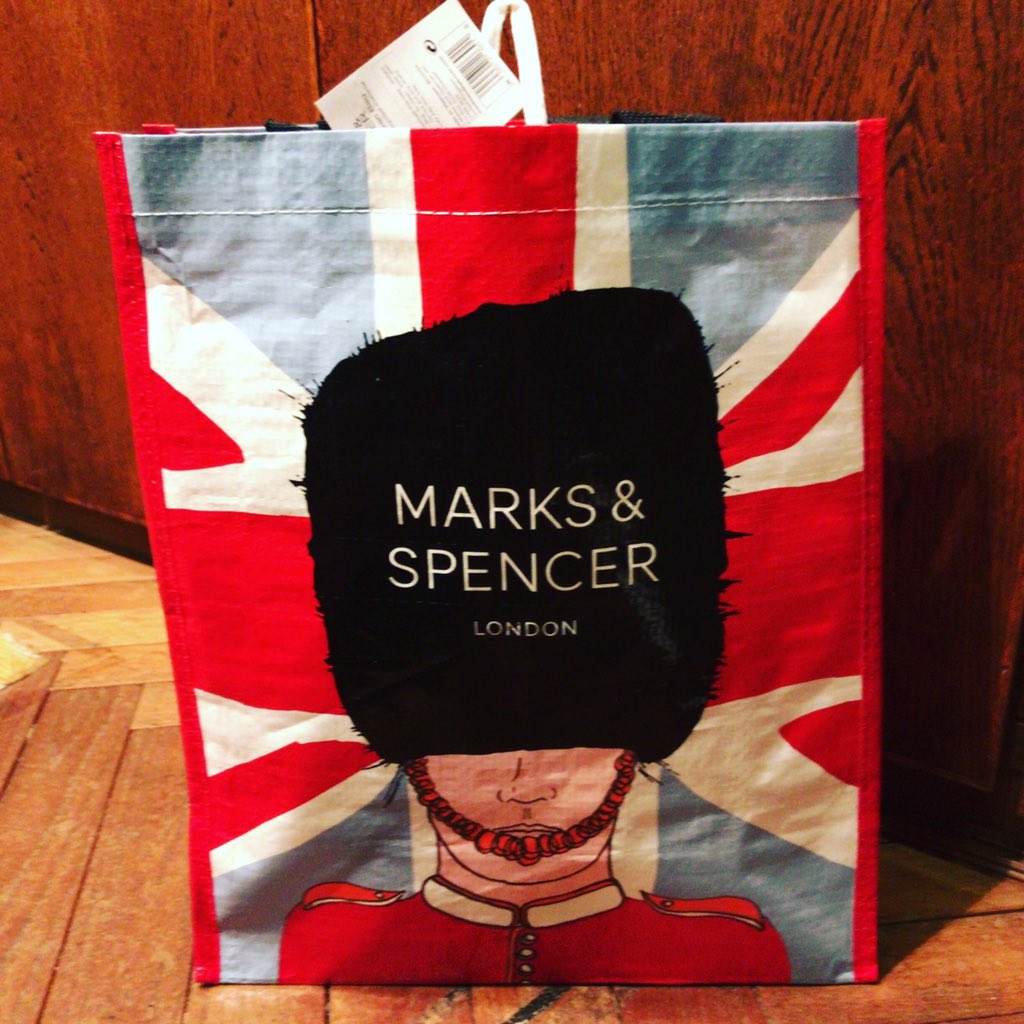 kanpouTOKUSUE's tweet image. 香港土産で
MARK &amp;amp; SPENCER
の可愛いバッグ
もらいました〜〜。
コレは嬉しいお土産

#香港土産 #markandspencer
 #漢方 #london #お土産 #センスあるお土産 #ロンドン
#テンション上がるお土産