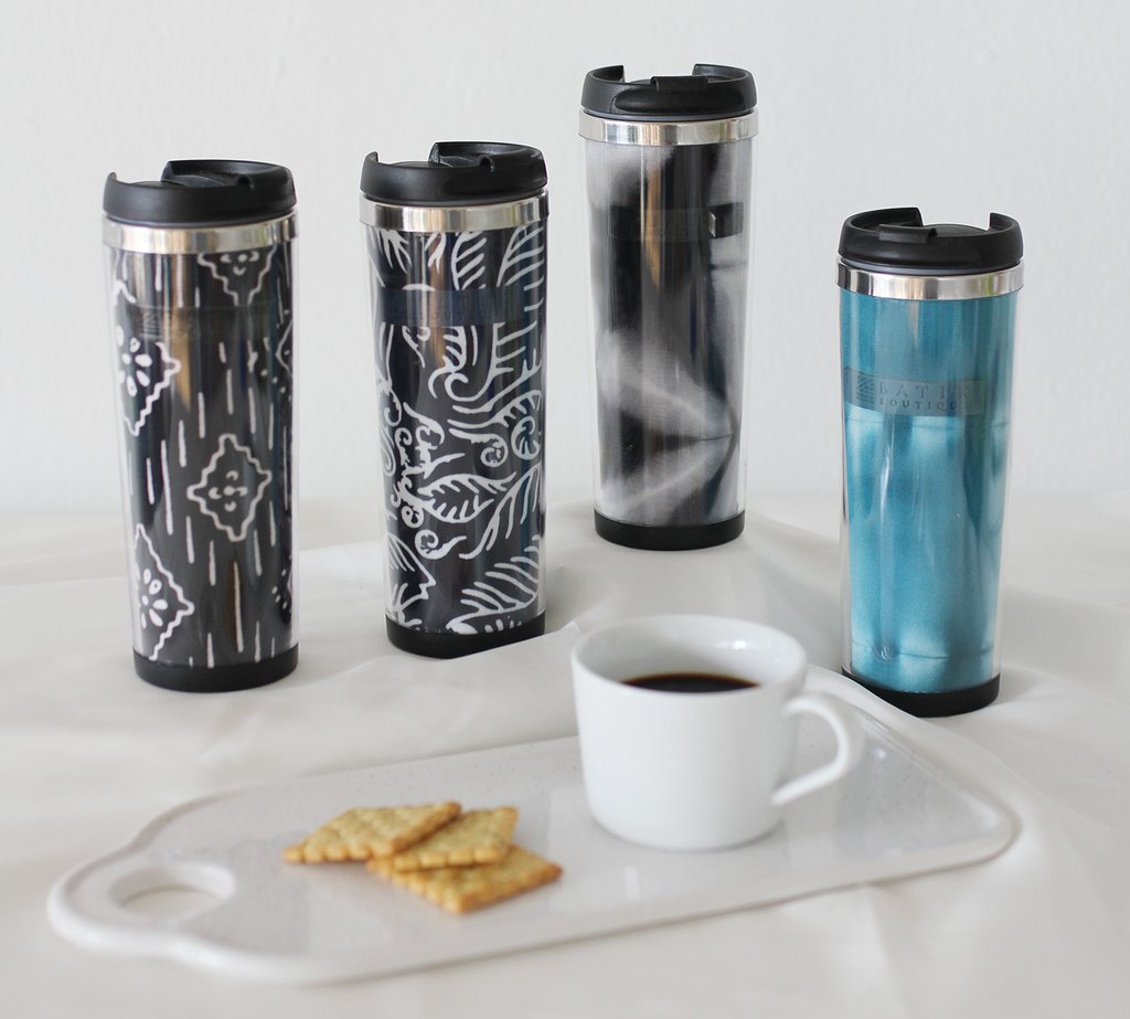 It’s rainy day here in Malaysia, and what better way to make it though the day than with a hot drink in one of our tumblers. In-store and online. Customizable as corporate or event gifts too. ⠀
⠀
#batik #malaysia #batikboutique