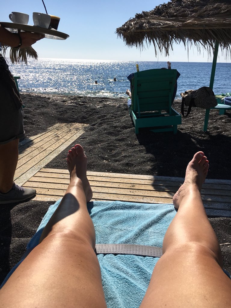 VickyP81807742's tweet photo. Another day relaxing before off exploring tomorrow. #Santorini @scoobsplenty #relaxing #Perissa #hotalready https://t.co/qiOdoeaWND