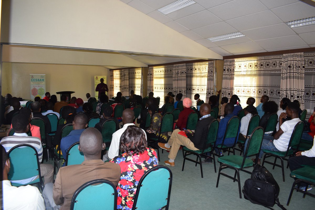 CESAAM_EGERTON's tweet photo. @CESAAM_EGERTON PhD in Agribusiness Management student @wefwee starts off the Peer-to-Peer mentor-ship during #CESAAMOrientation2018 #CESAAMEgerton https://t.co/0iEQfmjVt9
