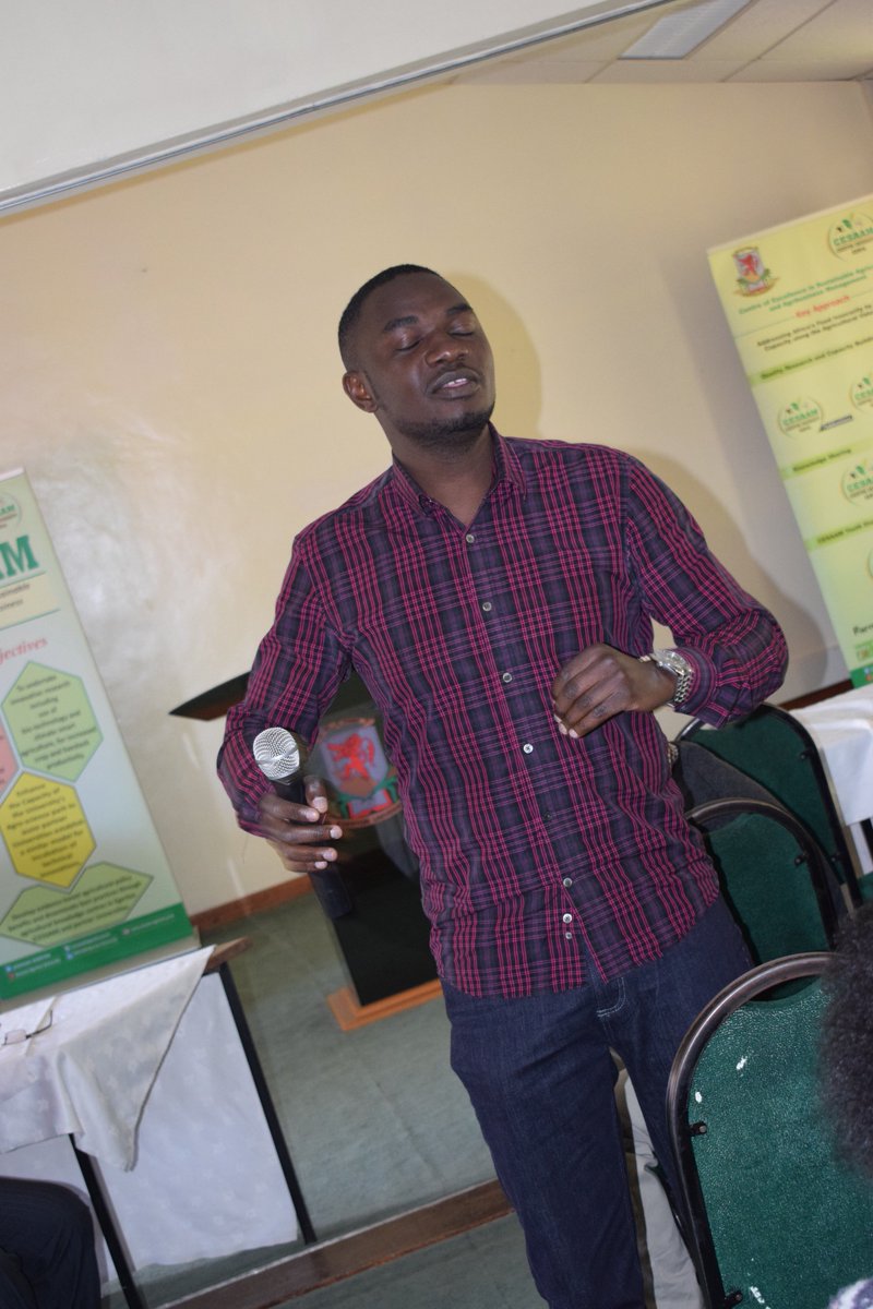 CESAAM_EGERTON's tweet photo. @CESAAM_EGERTON PhD in Agribusiness Management student @wefwee starts off the Peer-to-Peer mentor-ship during #CESAAMOrientation2018 #CESAAMEgerton https://t.co/0iEQfmjVt9