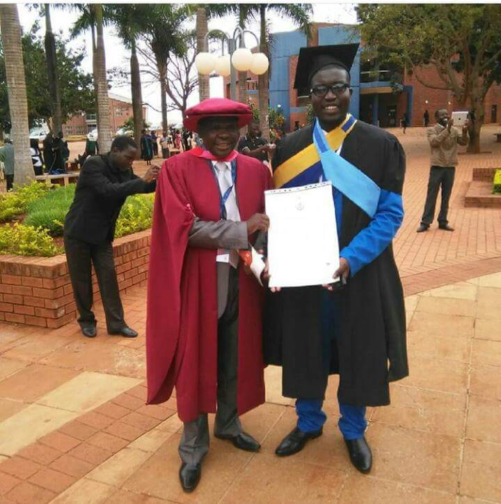 ManwaduAgentt's tweet photo. #GraduateStruggle
Coffee any 1? https://t.co/DBmQFWOkEo