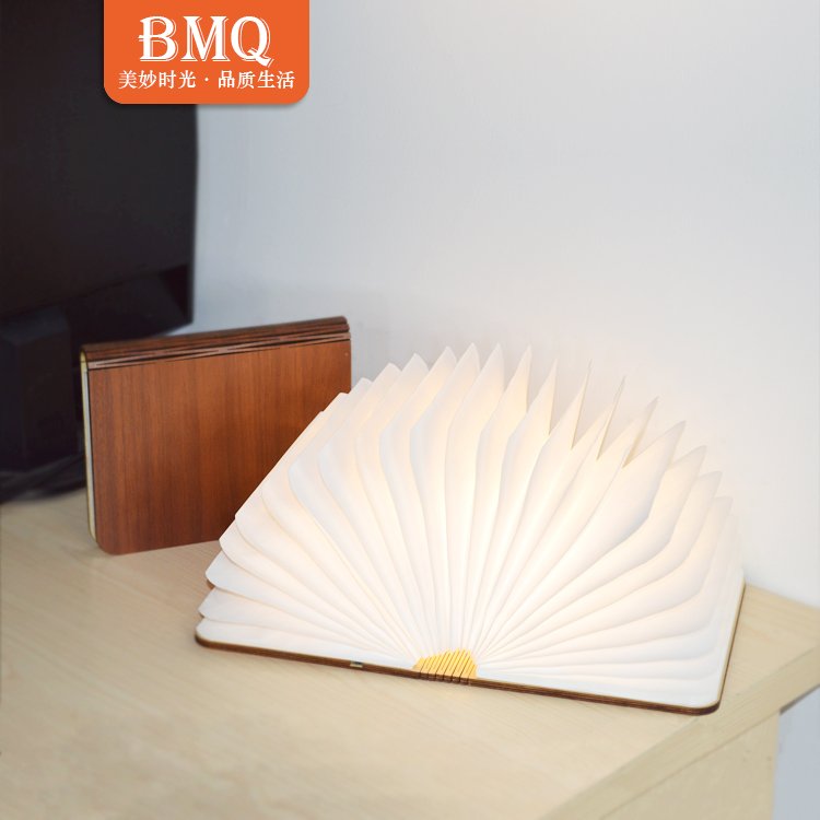 may_cassile's tweet image. The #ledbooklamp  looks just like a book, but fold it out and you have an open book that will light your way to your bedtime reading. Charges via USB and will offer five hours light once charged, so not only is it perfect for reading at home, but you can take it with you too!