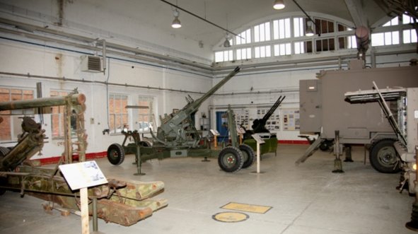 WarHeritage's tweet photo. De site #GunfireMuseum” van het #WarHeritage Institute, te midden van een uitgestrekt #militair domein in @2930Brasschaat, zet de deuren open voor het publiek op #OpenMonumentendag op 9 september van 10u - 17u. Gratis toegang https://t.co/fZV7DIEVxT #WHI #artillerie #tanks https://t.co/COSuY94fMy