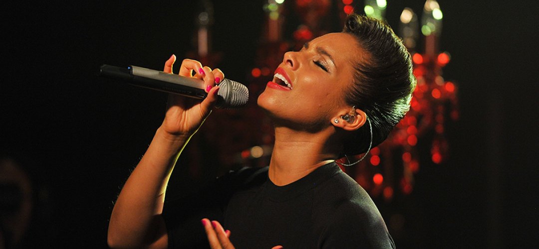 LifetimeSA's tweet image. #CelebBio #Lifetime131 How well do you know your Celebs? Here is a little something about the soulful #AliciaKeys she began her career with an appearance on The Cosby Show 

For more please follow the link bit.ly/2wN7ixA