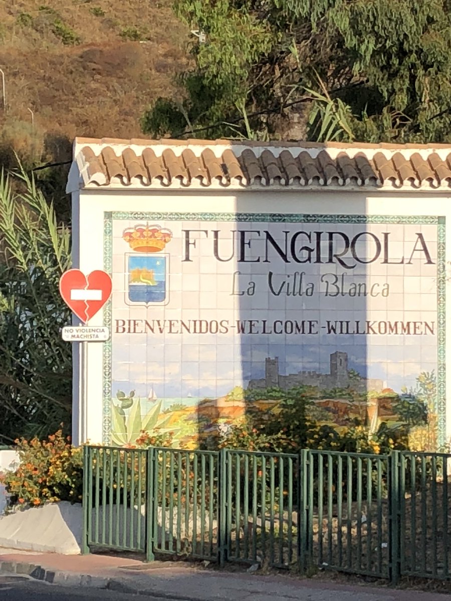 nubeparallevar's tweet photo. Buenos días! #unsoldeciudad #fuengirolademoda #libredeviolenciasmachistas #villablanca #costadelsol https://t.co/78gyfo1nmC