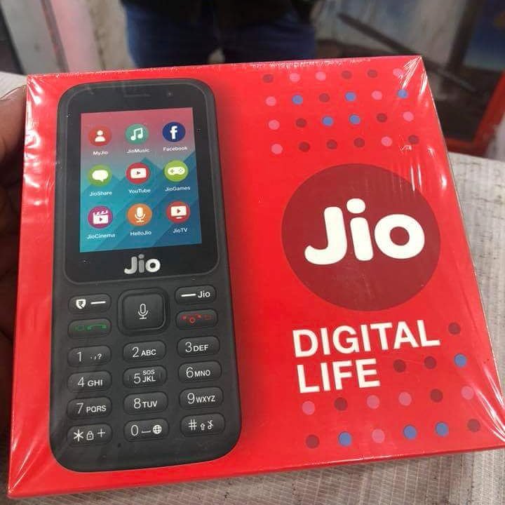 Reliance Jio 4G feature phone box hands on..
#jiophone #jio #india #reliancejio #smartphone #xiaomi #g #technews #technology #qinai #featurephone #volte #wittygeeky #pirisi #xiaomiindia #xiaomifeaturephone #techplex #marketing #indian #youtube #reliance #independenceday #muktsar