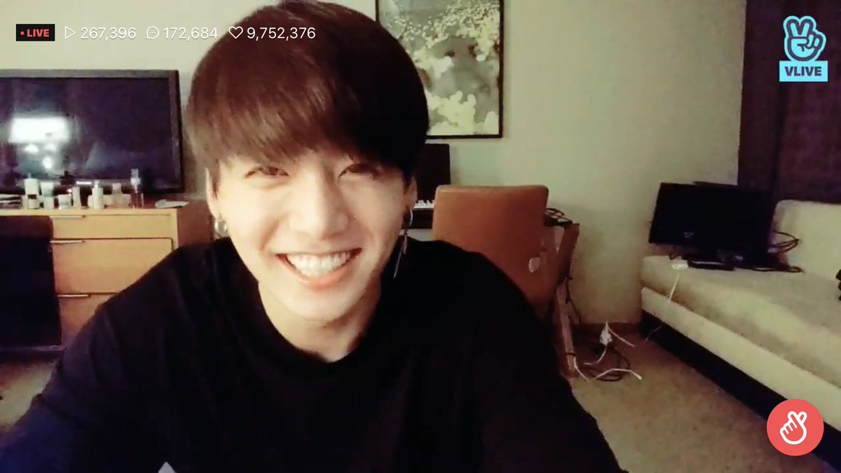 doyou_bangtan's tweet photo. He asked if we’d like to listen to music together! Scrolled through his playlist to see what he’d clicked ‘like’ for - and giggled saying ‘oh look at what I found’. Song: Euphoria. https://t.co/mDOqOhMlqu