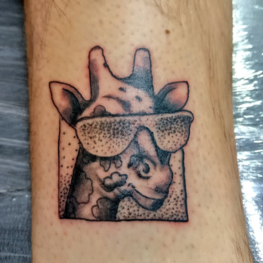 Share more than 66 giraffe tattoo ideas latest - in.eteachers