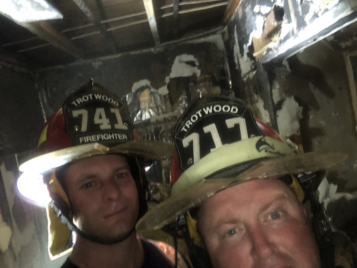 Fireman_clay's tweet photo. Big jobbin https://t.co/fNKkBOYAUj