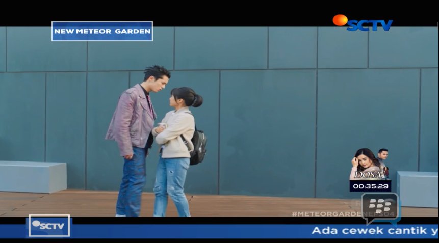 SCTV's tweet photo. Kenapa ya Daoming Si marah saat tau Shancai ada di balkon bersama Huaze Lei? Sebenarnya dia itu suka atau nggak sih? 

#MeteorGardenSCTV https://t.co/mN4s6W5jbG
