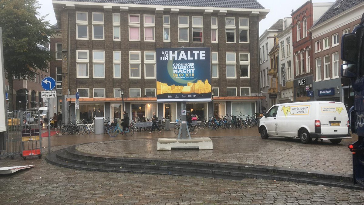 Op dit moment zijn we, in opdracht van <a href="/Stephan_Dirks/">Stephan Dirks</a>, bezig met het plaatsen van 5 Multi Mini-Bordbusters te <a href="/gem_groningen/">Gemeente Groningen</a>. #Groningermuseumnacht #halte #Museums