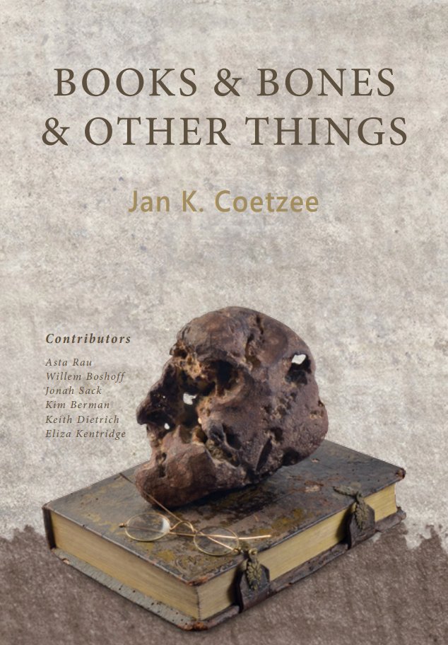 UFSUpdates's tweet image. The title of Prof Jan K Coetzee’s latest book, Books &amp;amp; Bones &amp;amp; Other Things, says it all. The book looks into the many aspects that have built our society by presenting in a new way the stories contained in old books collected over the years. bit.ly/2Lv25Q9 #UFSUpdates