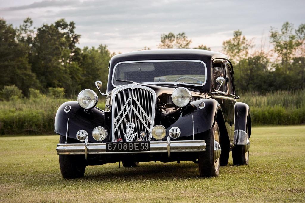 La Regina 👑 #Traction15Six #TBT #CitroënOrigins