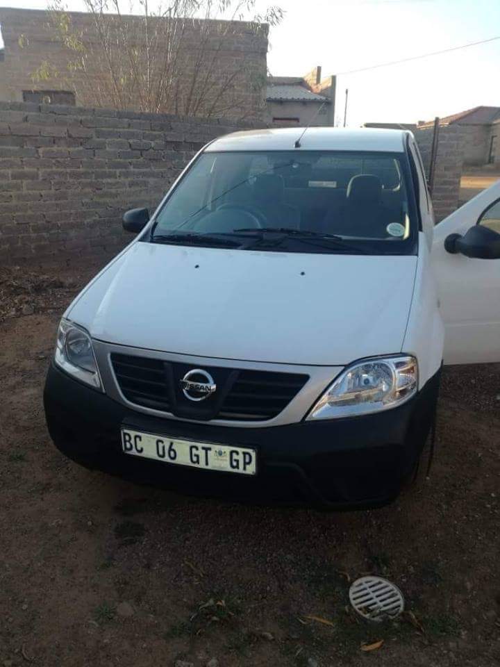 Bosula_12's tweet photo. Please RT this, This car belongs to one of the @EFFSouthAfrica PR cllr @tthobela57 from sedibeng it was stolen last night @Tyrone_Mkansi @ChairMidrand @KhanSifile @AdvBarryRoux @tumisole @missnthabil lets RT till the car is found https://t.co/ZaMvR8pUYV