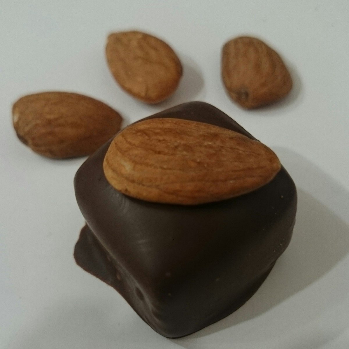 HoldensChoc's tweet photo. Four new flavours for #Autumn #marzipan #Calypso truffle #rumtruffle #cappuccino all available at Hans Sloane Chocolate Festival @KillyleaghChoc https://t.co/zP9EhsJrc9