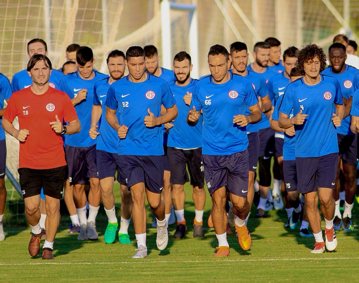 Barradabdel's tweet photo. Continue preparations for the next game 💪
#Antalyaspor  🔴⚪️ https://t.co/iOALgEqZpe