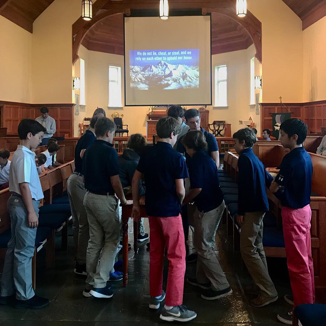 StPaulsSchoolMD's tweet photo. It’s a tradition at St. Paul’s to have our Middle School Crusaders sign the Honor Code. Students develop strong qualities of integrity, friendship, honesty, and responsibility. It helps build a strong moral compass that helps them lead the way. #WeAreSP #StrongSelf #SharedSuccess https://t.co/M3tzw39PaJ