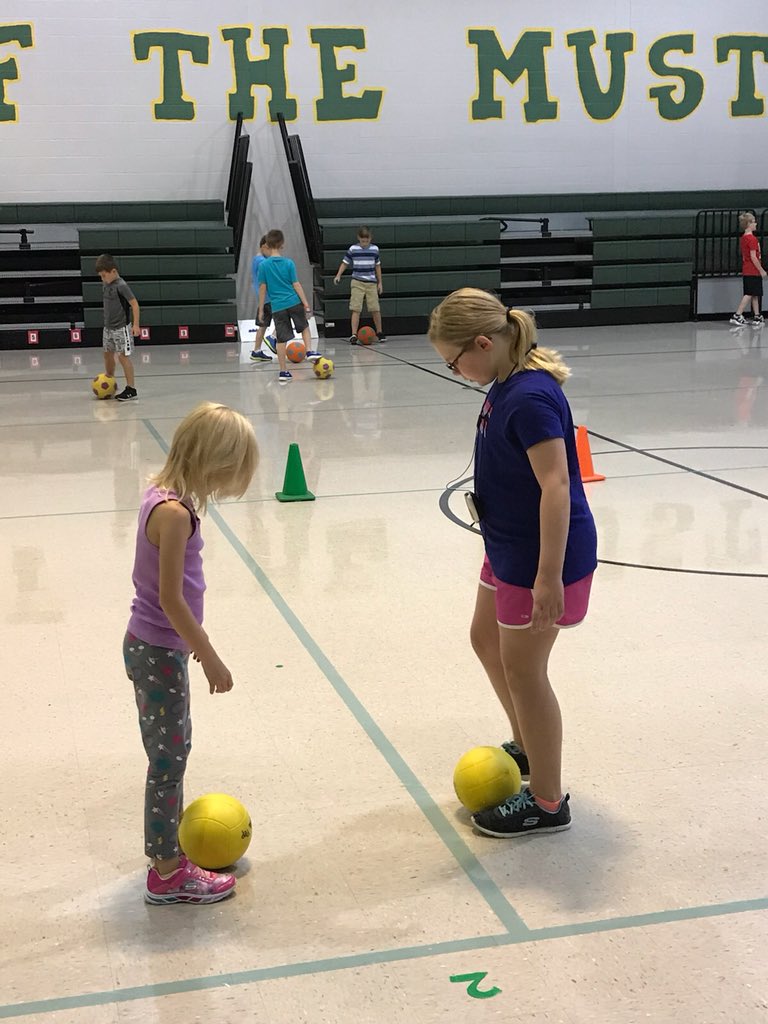 Cooperteachwsd's tweet image. 💕 teamwork!!! 💕 #growthmindset #dueleads #duepeteachersrock