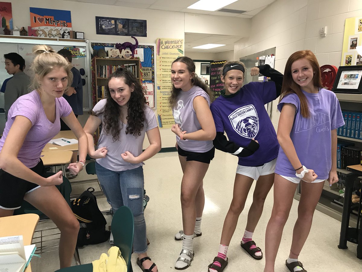 Our grammar game is strong in Z207. Team color day for the Amazing Grammar Race! #MasonMoment