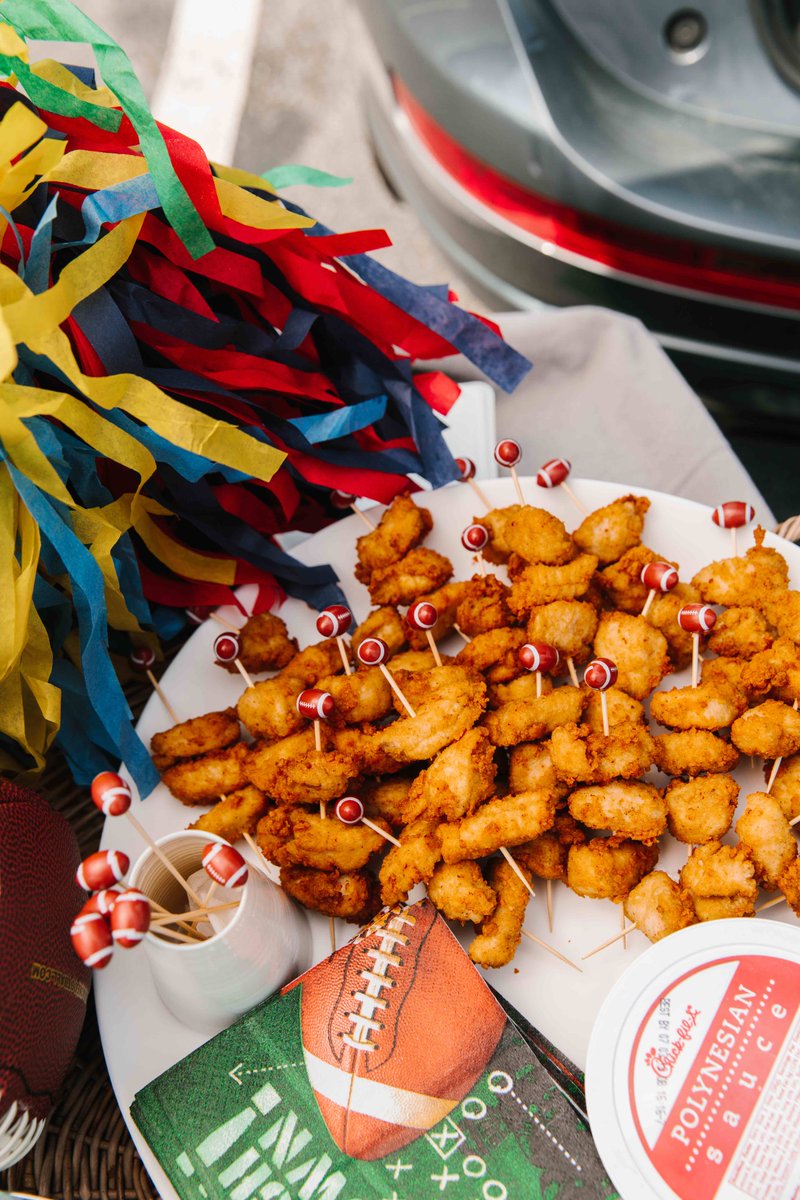Some things just go together...like football and Chick-fil-A Catering.

Order your Nugget Tray!