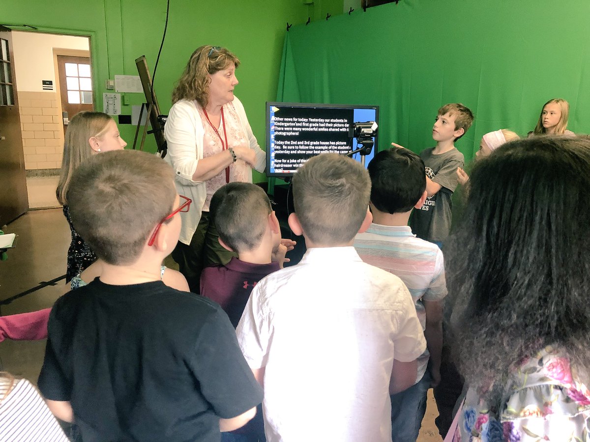 MissHart2nd's tweet photo. Learning all about how our morning announcements work. We can’t wait to start WPES on Monday! 🎬 #OneBravesFamily #CananadaiguaProud https://t.co/WzF1qOAINA