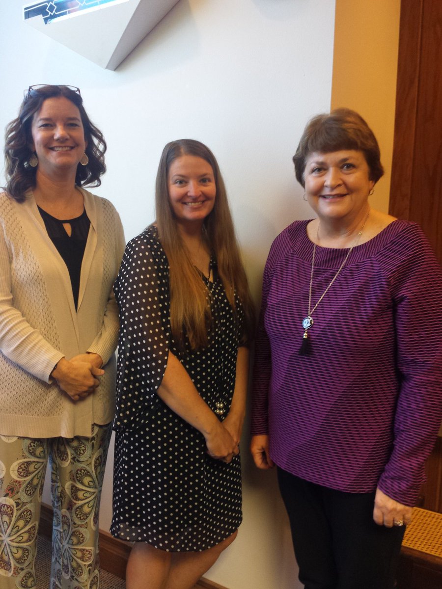 HCHSLibrarian's tweet photo. School librarians are well represented on the State Libraries, Archives, and Records Commission! @cunker @KASL_Librarians  #kylchat https://t.co/JfAwIZOpwV