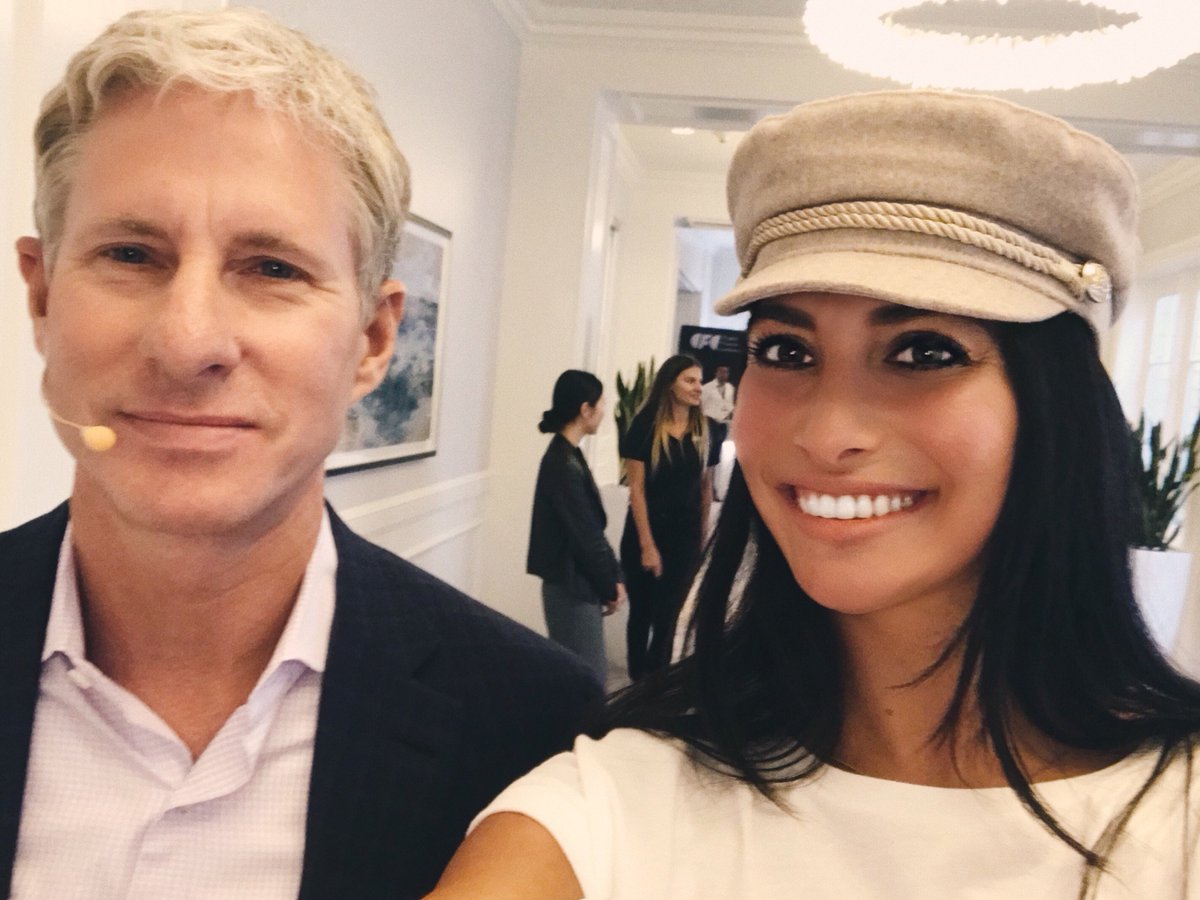 mariajonesblog's tweet photo. Will #RIPPLE crash #BITCOIN ? ๐
With Mr Chris Larsen, cofounder of Ripple, who is now richer than the #GOOGLE founders according to CNBC ๐ฑ๐ช๐ผ๐บ๐ฝ
#bitcoin #blockchain #cryptocurrency #chrislarsen #mariajones #cryptofinanceconference #cfconUSA #sanfrancisco #california https://t.co/VAG2Ib0qtl