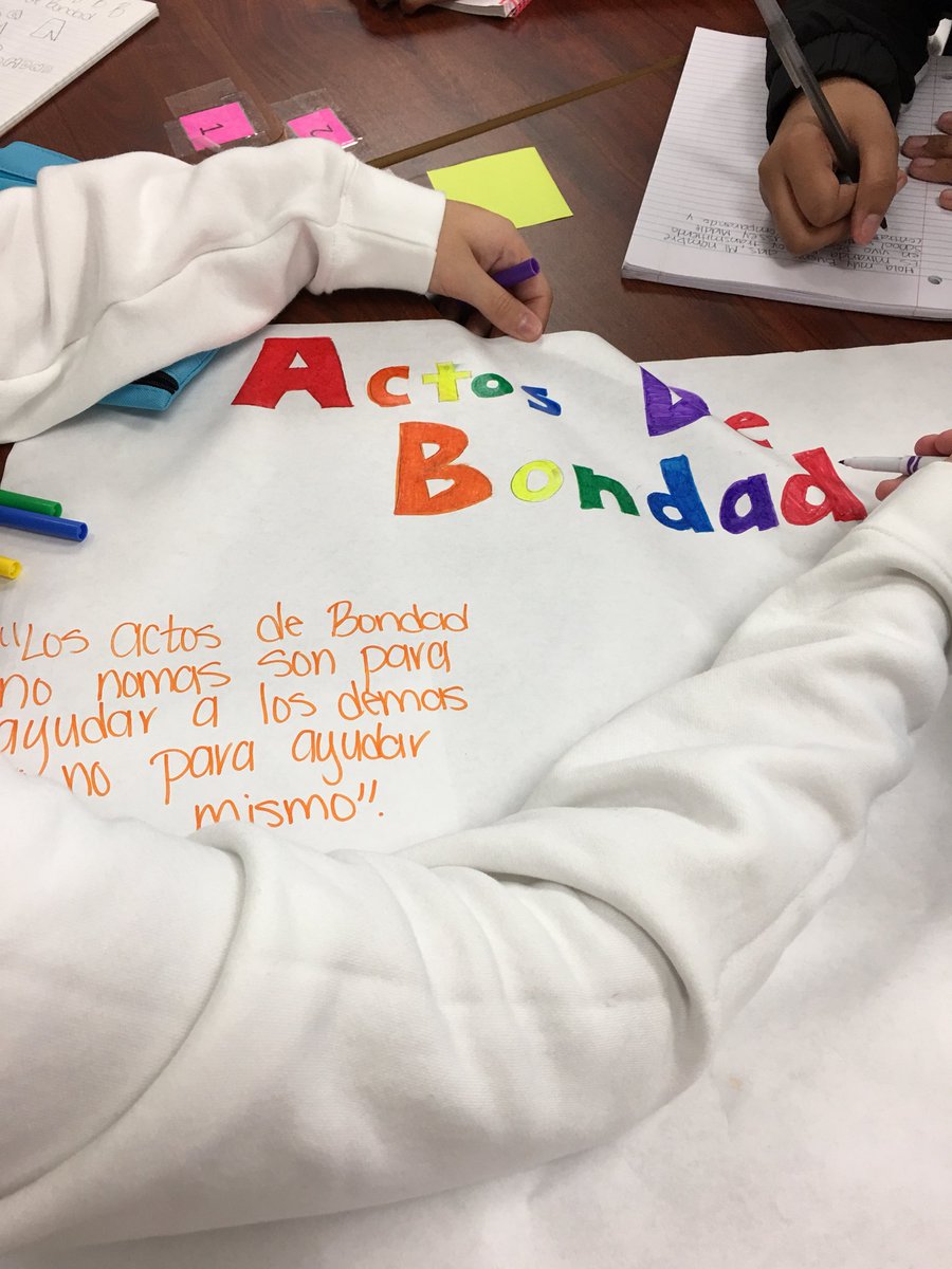 ceciliamewa's tweet photo. Promoviendo los actos de bondad, creando conciencia en los jóvenes de hoy #APSpanish4 #ActosdeBondad #ActsofKindness #BusseyNation @Bussey_Owlets @HolaMrsChurch @AVIDjeanie @rlopez42 https://t.co/67N6rLeCGG