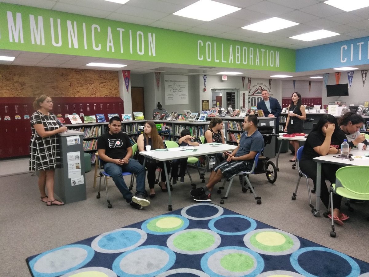 bpac68's tweet photo. Cafecito @SipleySchool  &amp; @yadimendoza22  #D68EL #BPAC68 https://t.co/csLXbYFtWQ