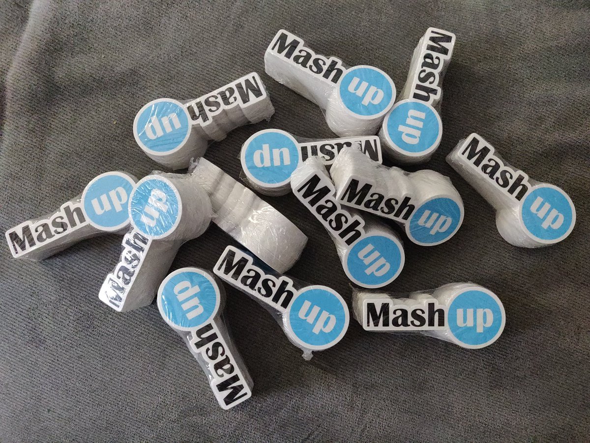 MashUp_NTE's tweet photo. 🗞️ Alerte info 🗞️
On a ce qu'il te faut pour #pimper ton ordi 😏
📅 Rdv
- demain à #matchup
- mercredi à #MUNantes15
pour en récupérer un 😊
#NantesDigitalW https://t.co/kaXFyCRpSv
