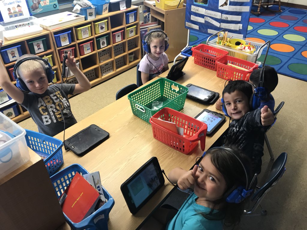 D84North's tweet photo. The “Listen to Reading” station in kindergarten is up and running!! The kids are loving all their choices on Epic! #dolphinsread #welovereading #epicapp #somanychoices #d84ontrack https://t.co/VUMKwiMN5j