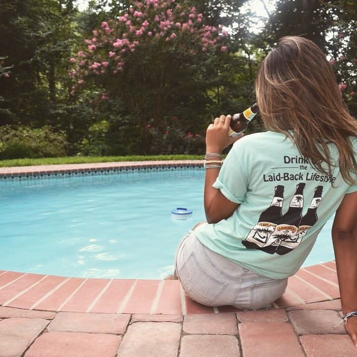 LivinLaidBack's tweet photo. Nothin better than layin back and enjoyin some cold brews. Drink up that 🍻 #LaidBackLifestyle #poolsidedrinks #coolsummerbreeze #tastywaves #coolbuzz https://t.co/QQX0KwU0it