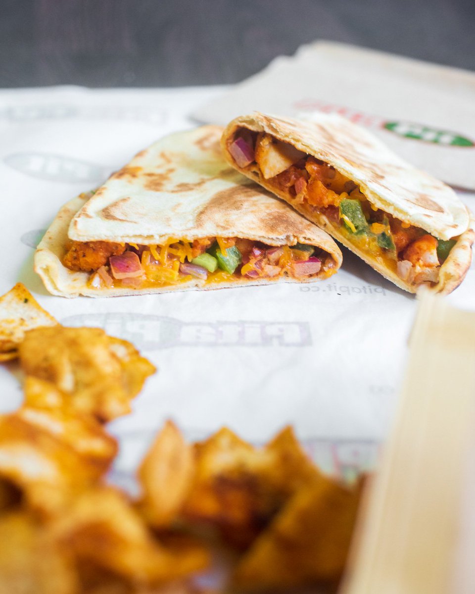PitaPitCanada's tweet photo. Cheesy, crunchy, and delicious - our Flatcrisp Pitas have it all! Stop by one of our restaurants and get your next pita FLAT! π
#PitaPitCanada #PitaPit #FlatCrisp https://t.co/RoRWzdULhv